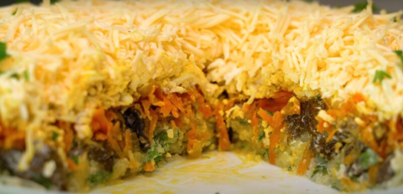 Вкусный слоеный салат из самых доступных продуктов. Салат "Деревенский"