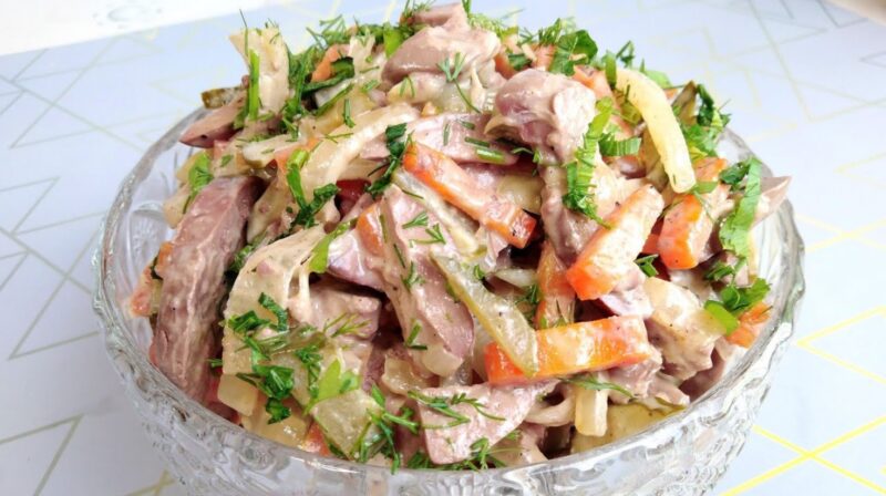 Остановиться невозможно. Салат "Обжорка" - простой и быстрый в приготовлении