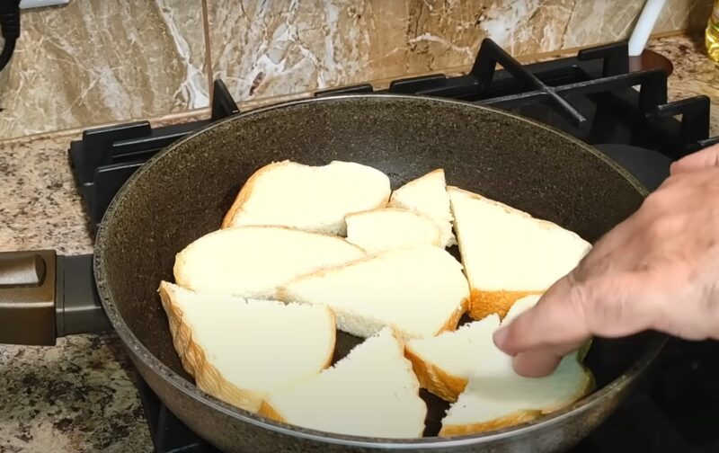 Завтрак за 5 минут на сковороде. Намного вкуснее пиццы: сытно, вкусно и быстро