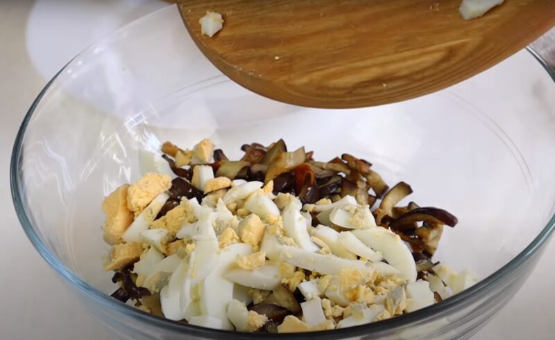 Всего 3 ингредиента. Улетный салат: в сезон баклажанов готовлю только его