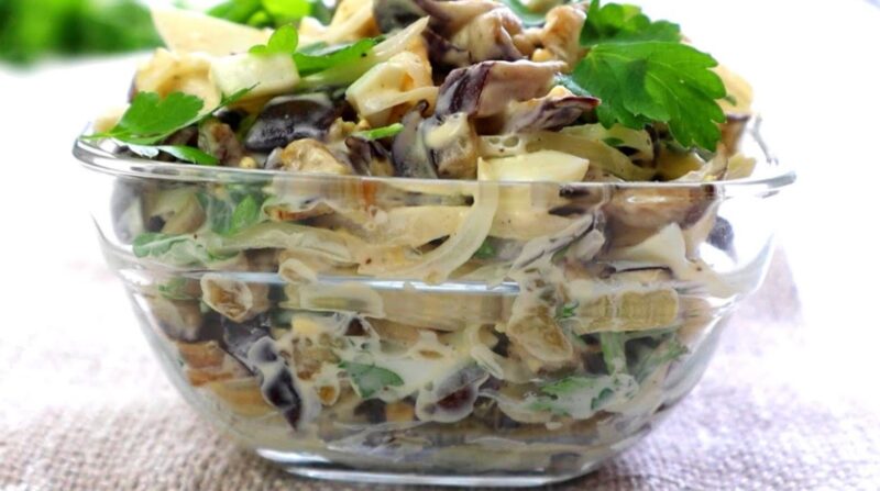 Всего 3 ингредиента. Улетный салат: в сезон баклажанов готовлю только его