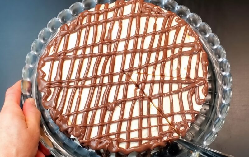 Рецепт торта, который исчезает за минуты: готовим "Дамские Пальчики" с кремом, от которого невозможно отказаться