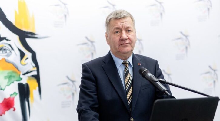 Buvęs kariuomenės vadas Tutkus sulaukė ministro bausmės